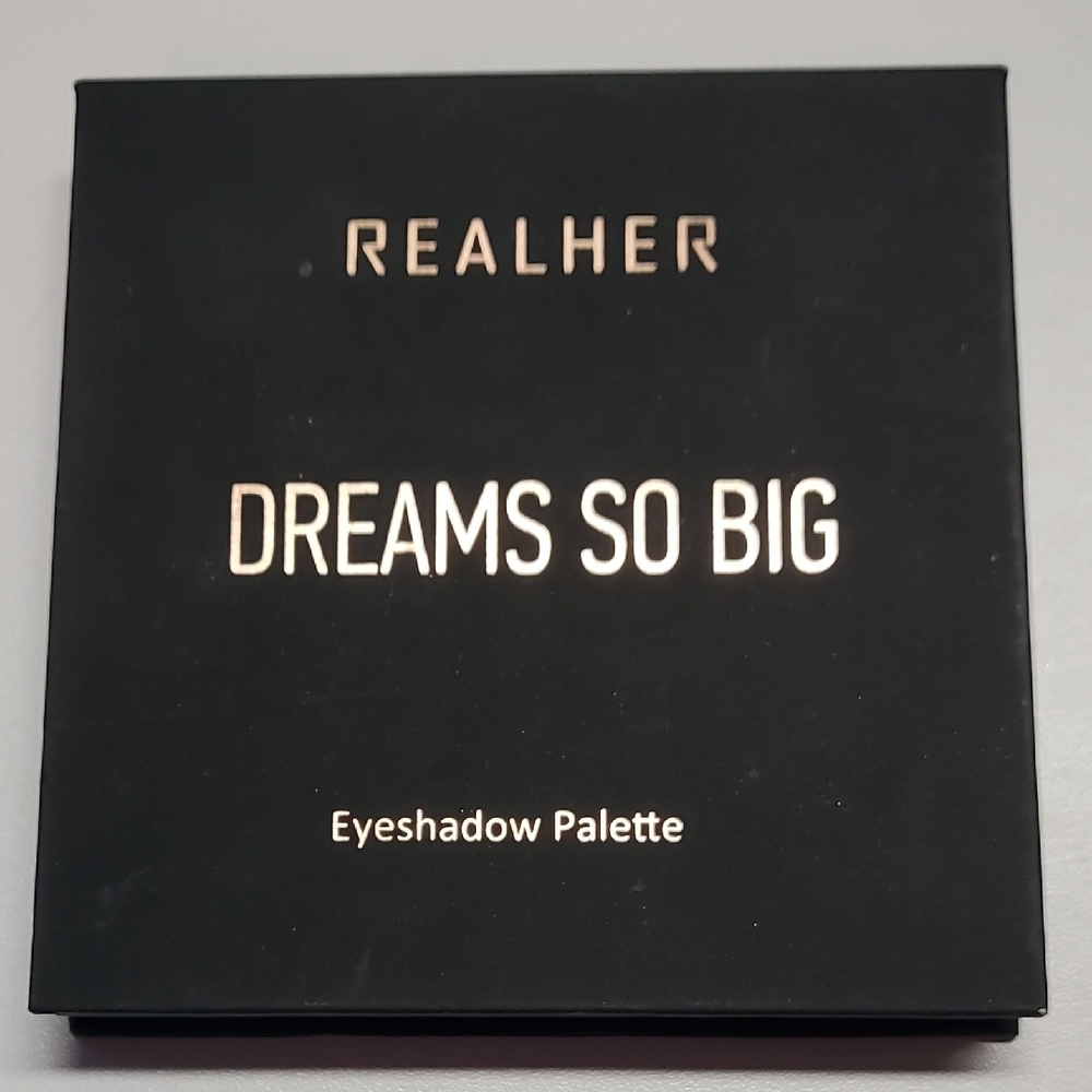 REALHER Dreams So Big Eyeshadow Palette
